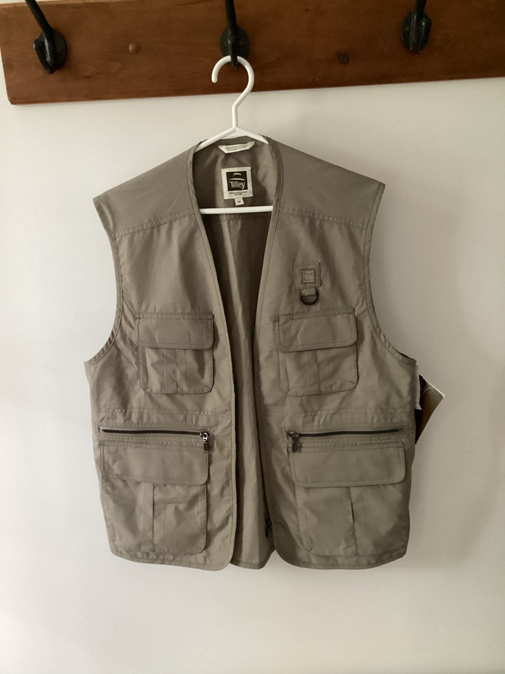 Men's Tilley Utility/Fishing Vest in Taupe size Medium
